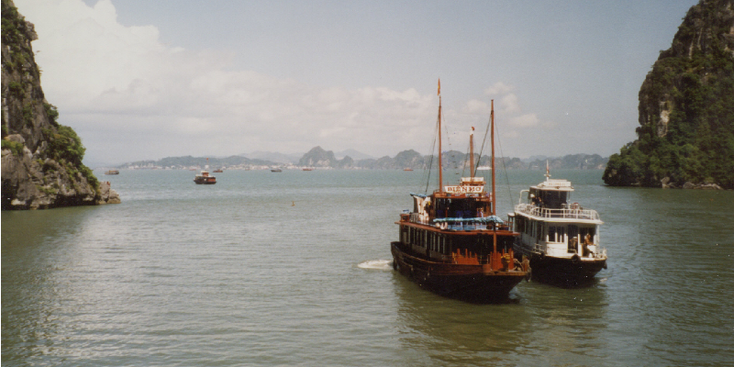 Halong-Bay-karst-Mountain-Island-Boat-Vietnam