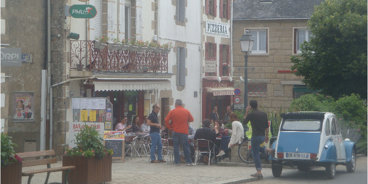 Batz-sur-Mer-eend-terras-café-bar-Frankrijk