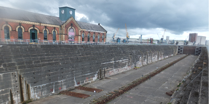 Belfast-Titanic-haven-kranen-pomphuis-droogdok-Noord-Ierland