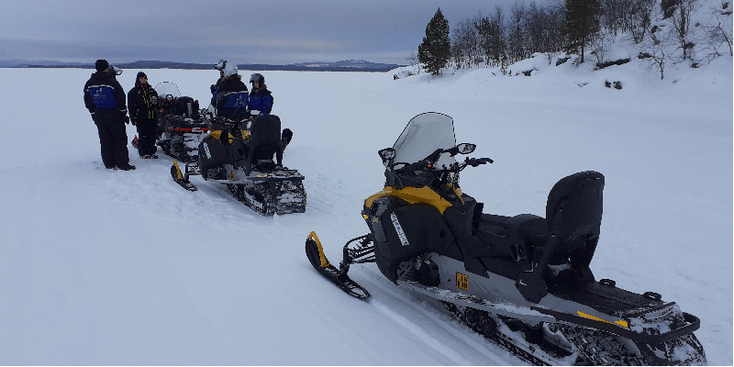 Inari-sneeuwscooter-sneeuw-meer-ijs-Finland