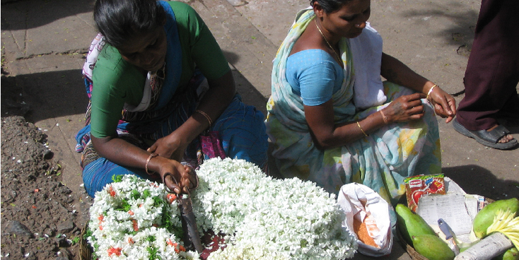 Tirumala-bloemen-pelgrims-heilig-India