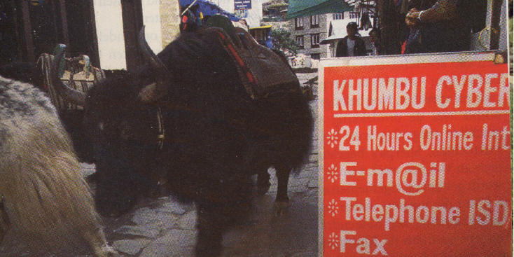 Annapurna-trekking-yak-dorp-internet-cybercafe-Nepal