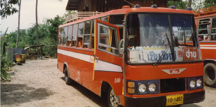 Mae-Hong-Son-Pai-bus-Chang-Mai-Thailand