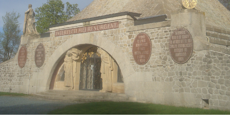 Prace-vredesmonument-Austerlitz-Napoleon-museum-slagveld-Tsjechië-monument-kapel
