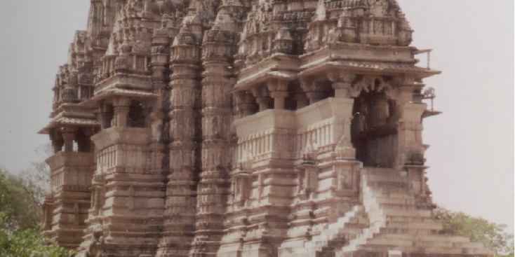 Khajuraho-Khajurajo-erotische-scenes-rotsen-beelden-stenen