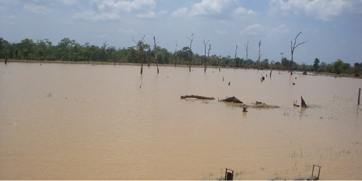 Ban-Lung-Ratanakiri-Cambodja-meer