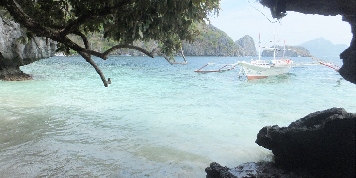 Simuzi-island-eiland-Bacuit-archipelo-archipel-bangka-strand-El-Nido-Palawan-Filipijnen