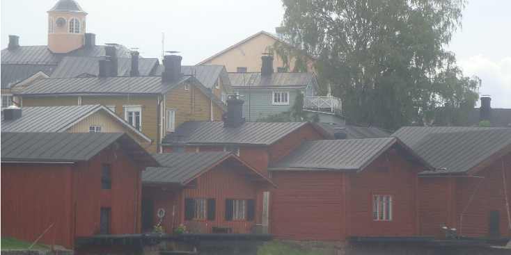 Porvoo-Helsinki-houten-huizen-marktplein-stal-keien-Finland