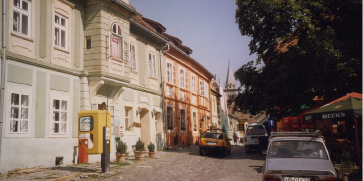 Sighisoara-Roemenië-afgebladderde-huizen-kozijnen