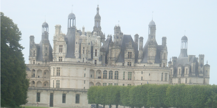 Chambord-Loire-kasteel-vallei-torentjes-pieken-Frankrijk