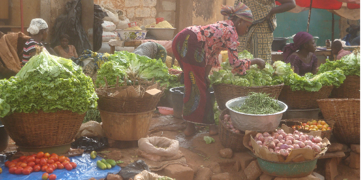 Bobo-Dioulasso-markt-market-verkoop-afrikaanse-vrouwen-kleurig-burkina-Faso