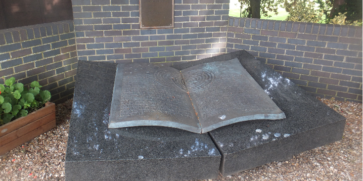 Bletchley-Pools-monument-Polen-boek-krakers-Enigma-Engeland