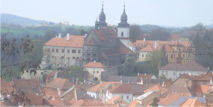 Trebic-Tsjechië-Hradek-heuvel-straatleven-kerk