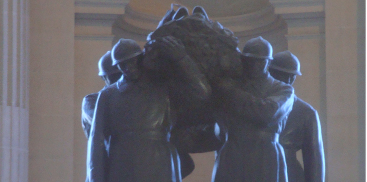 Hotel-des-Invalides-brothers-in-arms-onbekende-soldaat-Parijs-Frankrijk