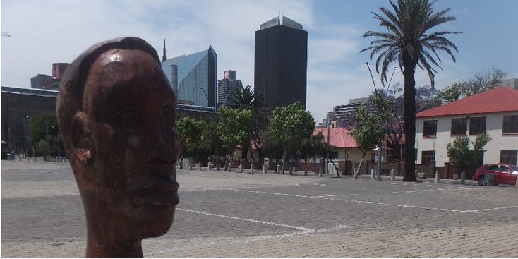 Mary-Fitzgerald-plein-Jazz-Walk-of-Fame-houten-hoofden-Johannesburg-Zuid-Afrika
