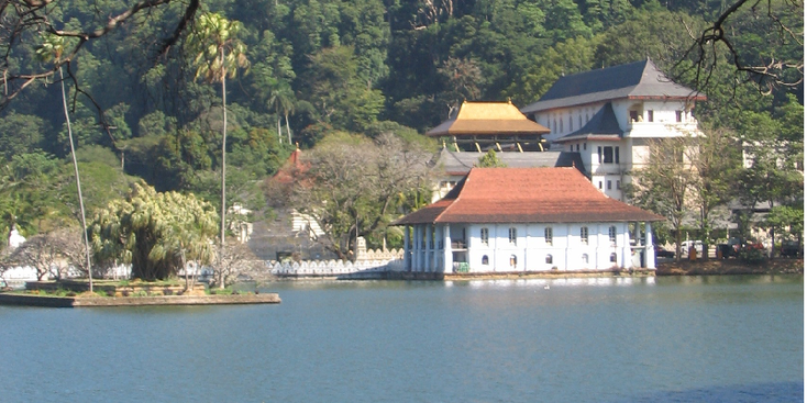 Kandy-meer-Sri-Lanka