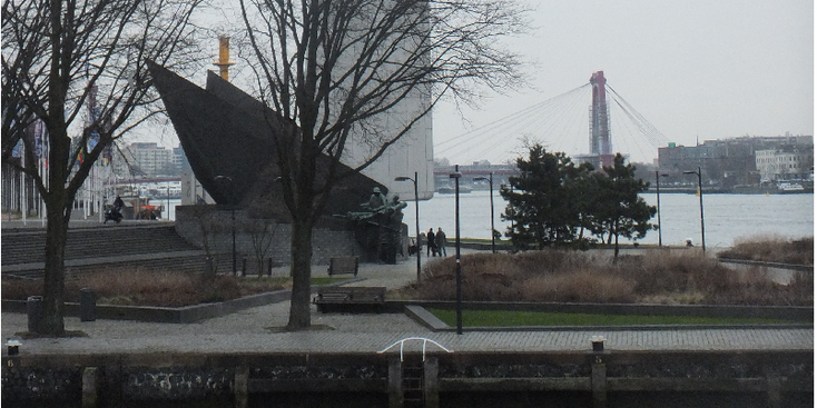 Plein-40-45-Rotterdam-Maas-Willemsbrug-Nederland