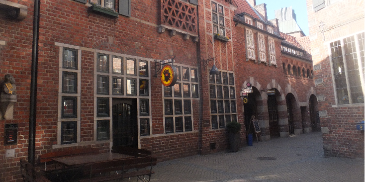 Boterstraat-Bremen-bogen-rode-bakstenen-steeg-smal-Duitsland