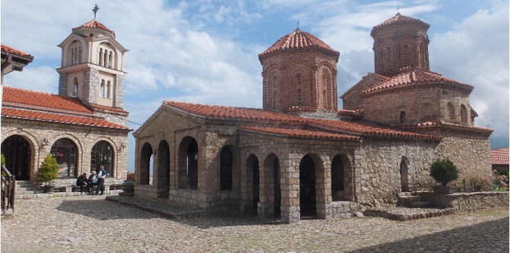 Sveti-Naum-klooster-kerk-toren-Ohrid-meer-Macedonië