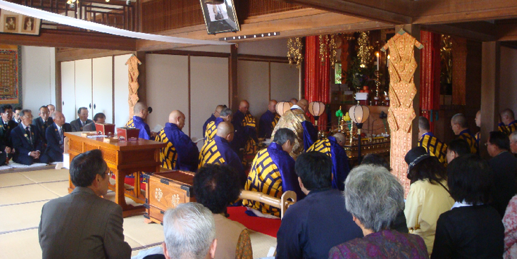 Hattoji-ceremonie-religie-tempel-Japan