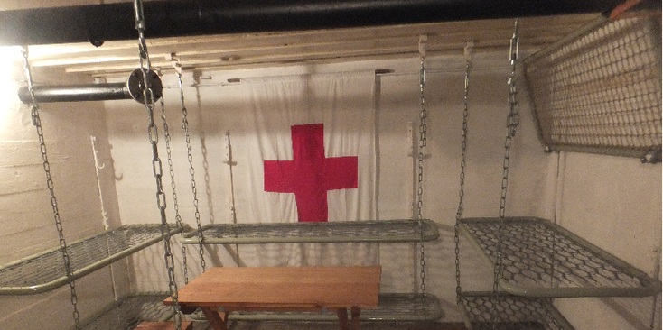 Simonskall-hospitaal-museum-bedden-Huertgen-Forest-Hurtgen-Wald-bos-Duitsland