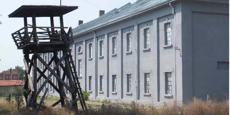 Crveni-krst-Rode-Kruis-concentratiekamp-nazi-WW2-wachttoren-gebouw-Nis-Servië