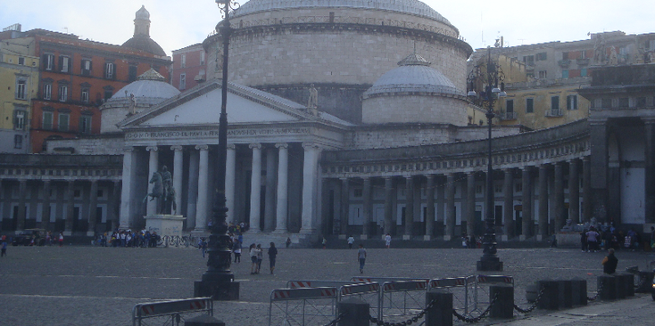 Napels-Piazza-Plebiscio-Italië