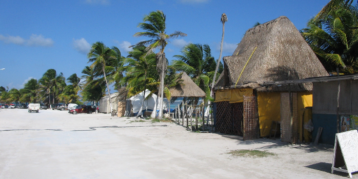 Mahahual-Mexico-strand-zee-zon-bounty-huisjes-Carribische-cabins