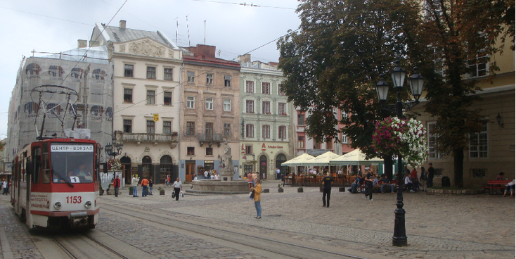 Reynok-Plaza-plein-beeld-Lviv-Lvov-Lemberg-Oekraïne
