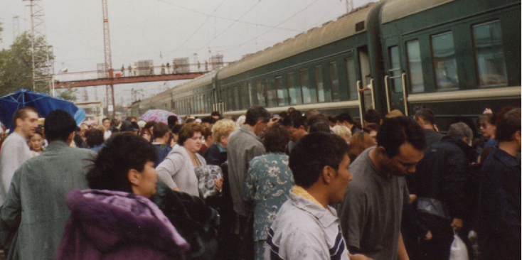 Omsk-Trans-Mongolië-Expres-Train-Platform-Russia