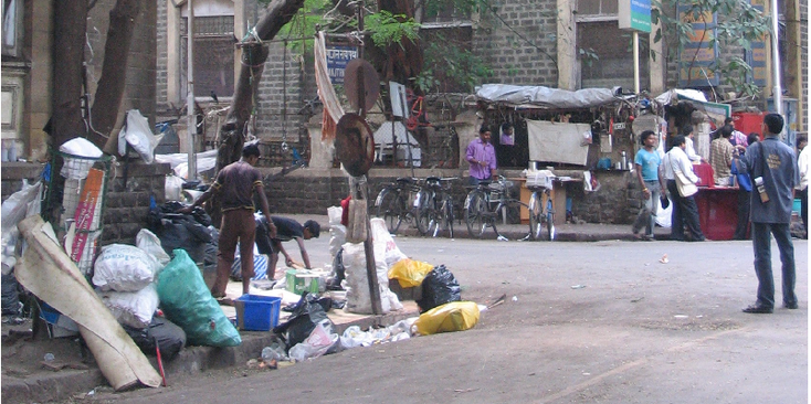Bombay-Mumbai-straatleven-afval-India
