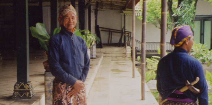 Yoghakarta-Kraton-traditionele-kleding-paleis-sultan-Java-Indonesië