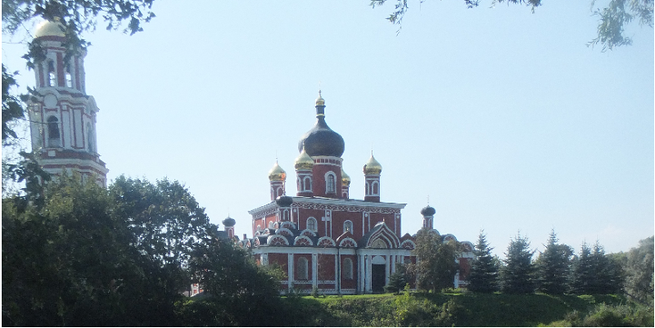 Staraja-Roessa-wederopstandings-kerk-koepel-Rusland