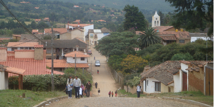 Samaipata-El-Fuerte-Bolivia-straatleven-straat-heuvel