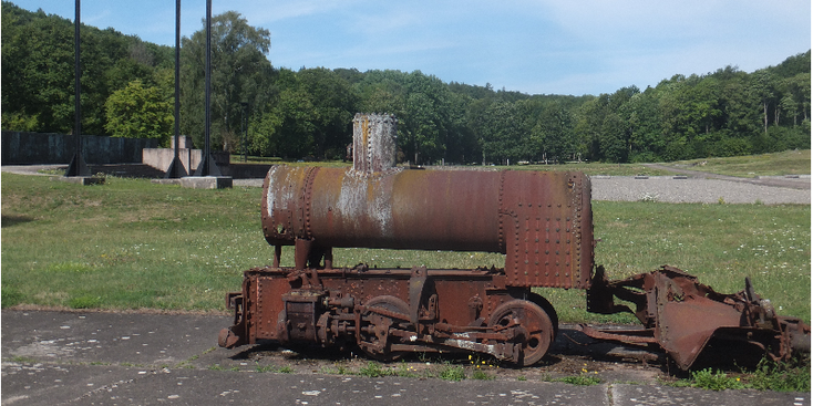 Nordhausen-Dora-Mittelbau-tunnel-concentratiekamp-locomotief-nazi-WW2-Duitsland