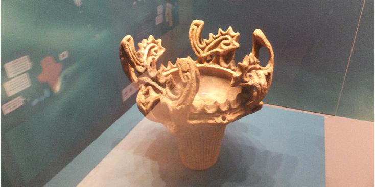 Stonehenge-museum-kroon-archeologie-oudheid-antiek-rotsen-stenen-keien-Engeland