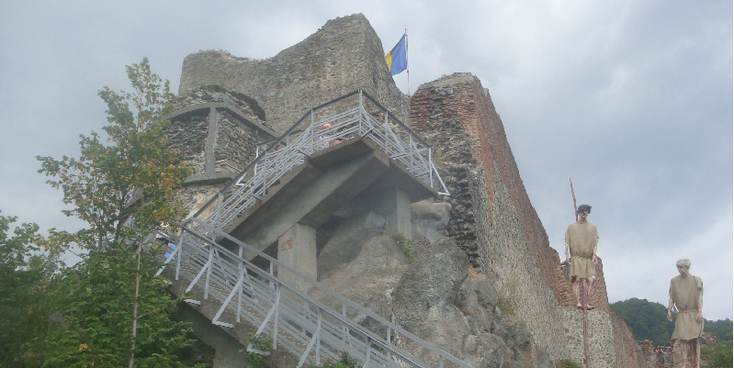 Poienari-Dracula-kasteel-Vlad-Tepes-spietser-Roemenië-ruïne