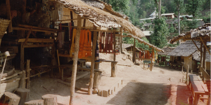 Mae-Hong-Son-giraffevolk-langnekken-Padaung-stam-ringen-Thailand