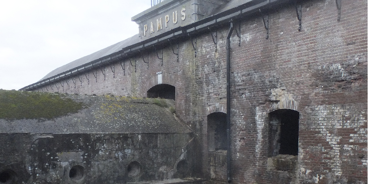Pampus-fort-stelling-van-Amsterdam-eiland-Nederland