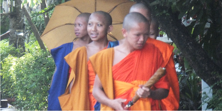 Luang-Prabang-monnik-paraplu-Laos