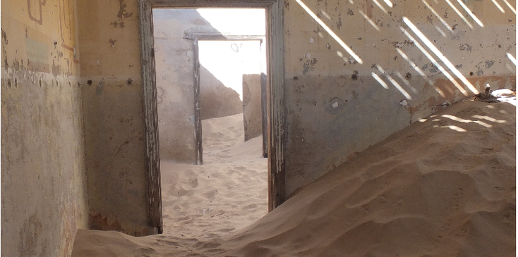 Kolmanskop-zand-huis-Namibië
