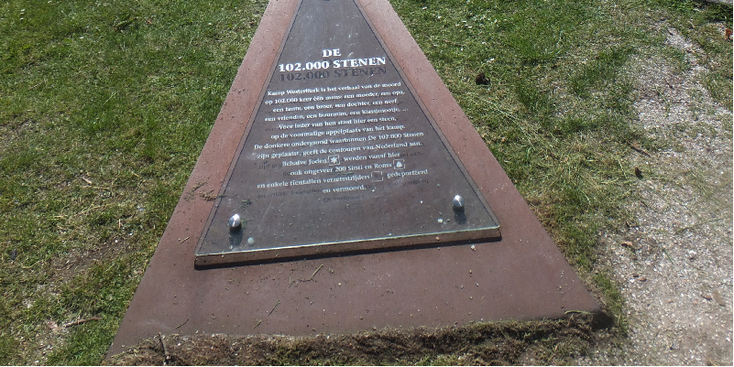 102.000-stenen-monument-Westerbork-Nederland