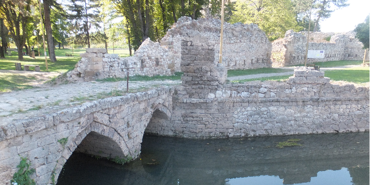 Kale-Pirot-fort-kasteel-wachttorens-Servië-brug