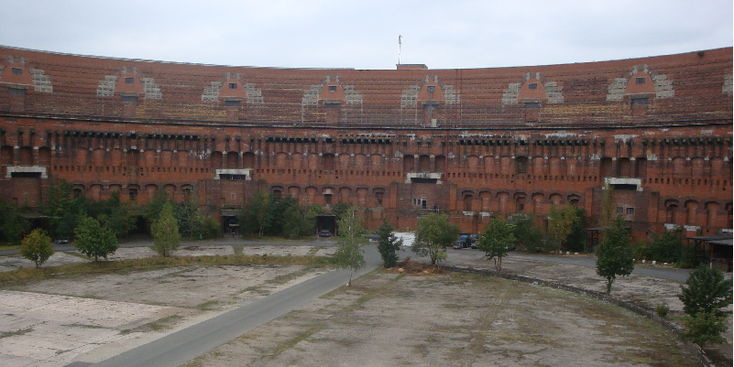 Congreshal-Congresse-halle-dokumentatiezentrum-Neurenberg-Nazi-Albert-Speer-Duitsland
