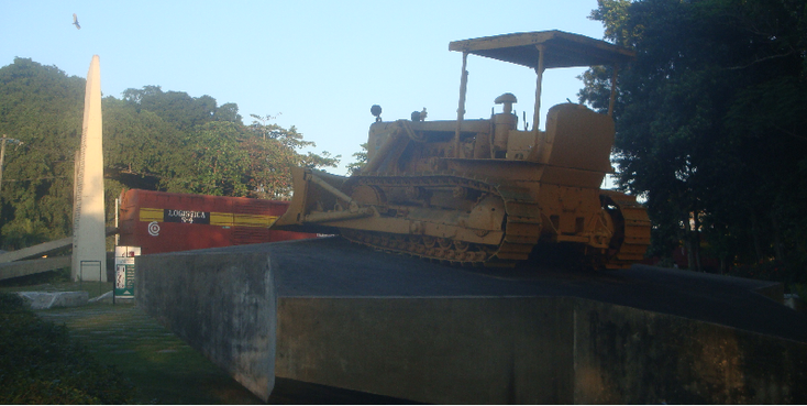 Santa-Clara-Monument-Che-Guevara-bulldozer-opstand-revolutie