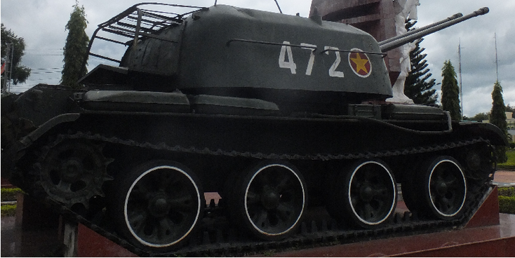 Dak-To-tank-monument-Vietnamoorlog-Vietnam