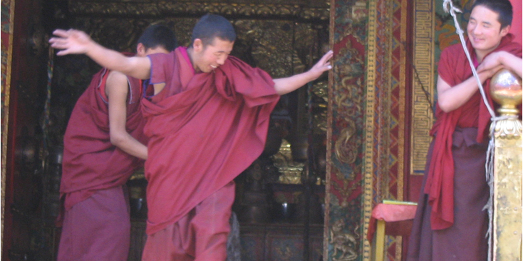 Shigatse-Tashilhunpo-klooster-monniken-Boeddhisten-Tibet-China