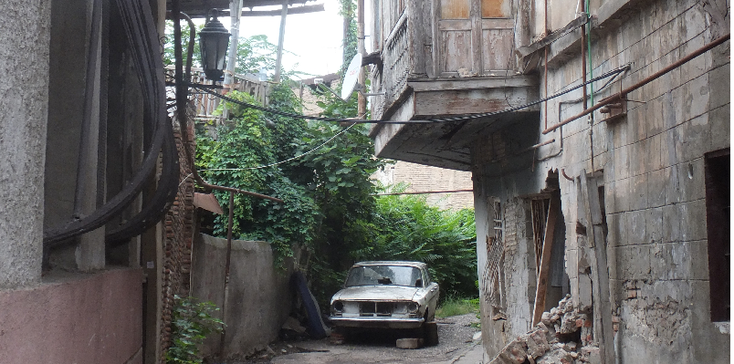 Tblisi-hoofdstad-oude-historische-stad-houten-huizen-Georgië