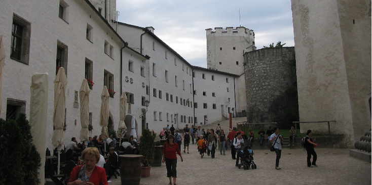 Hohenzalburg-Salzburg-kasteel-fort-wachttoren-Oostenrijk