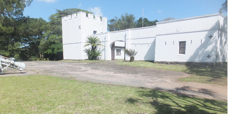 Nongqayi-Eshowe-witte-lemen-fort-Zuid-Afrika